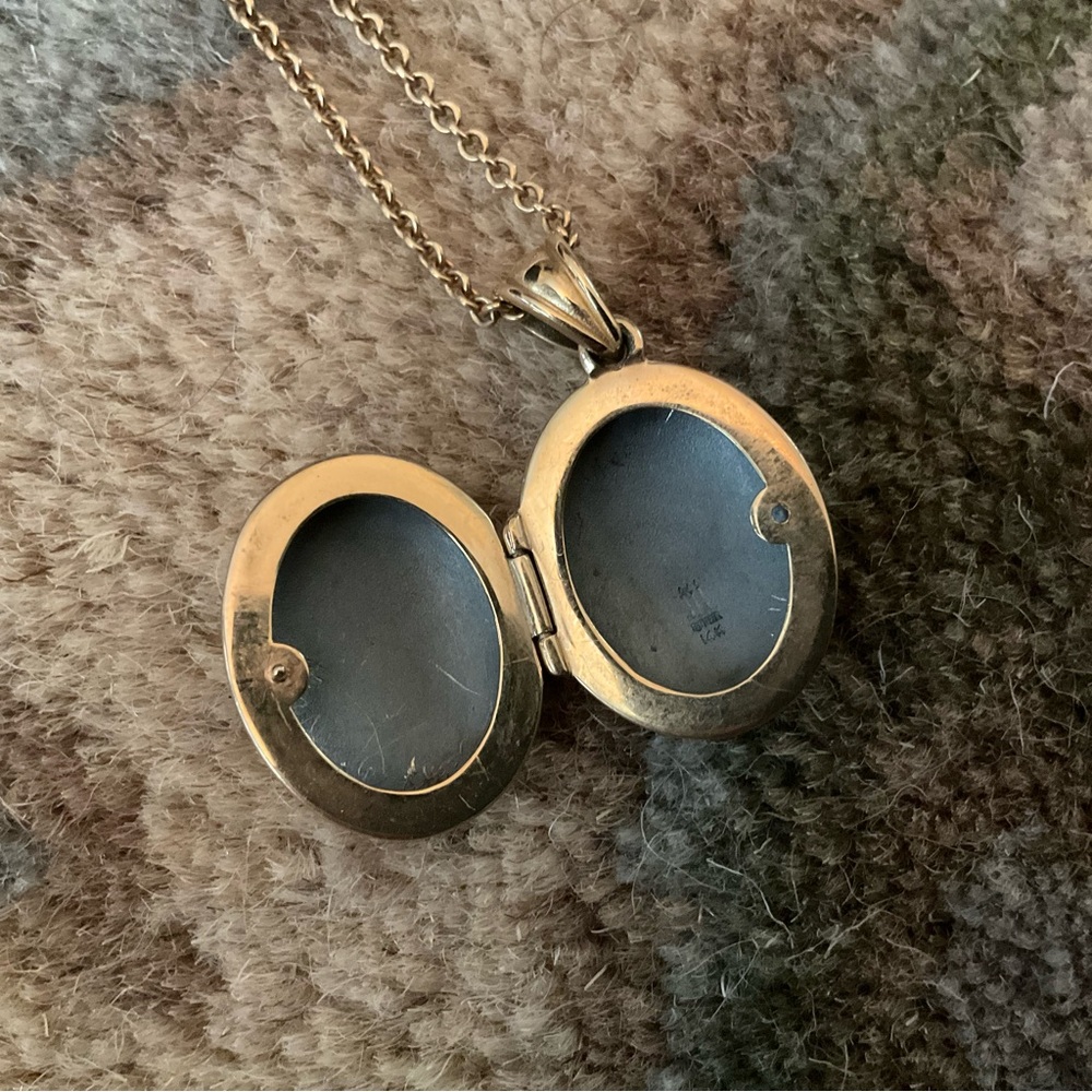 James Avery Retired Gold and Sterling Silver Locket - Picture 7 of 7